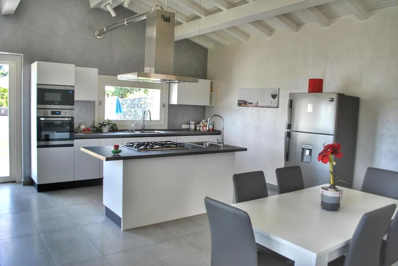 Villa Dedalisa By Holidayngo Acireale