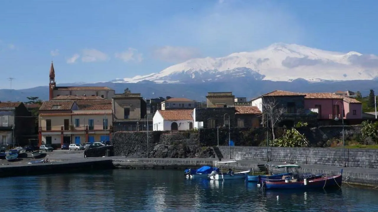 Villa Dedalisa By Holidayngo Acireale Italy